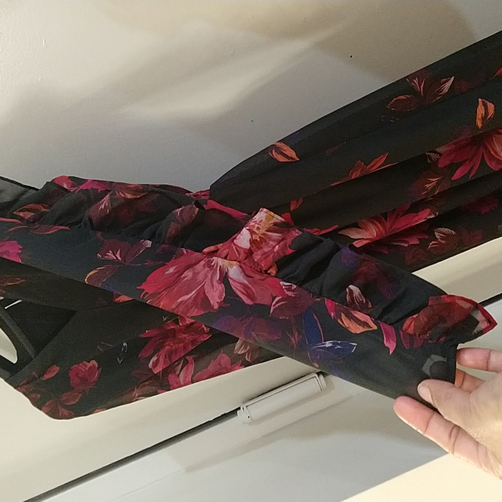 Dress - Picture 3 of 8